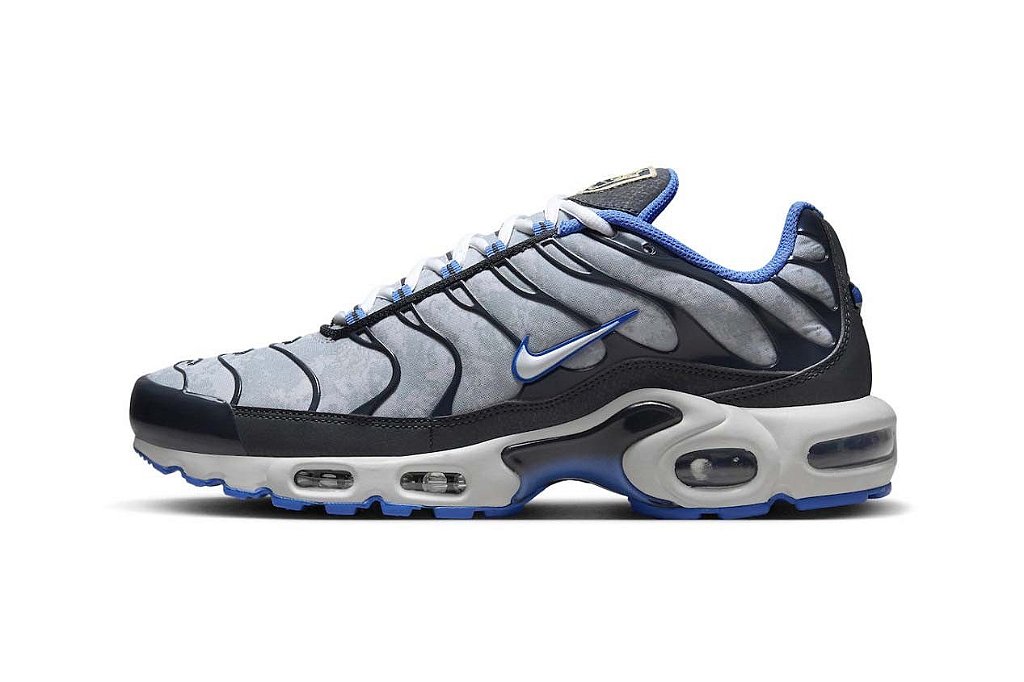 nike-air-max-plus-social-f-c